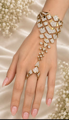 Evora Link Hand Chain