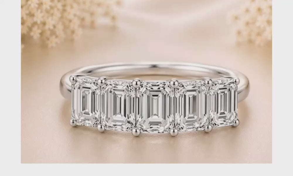 Emerald Harmony Ring